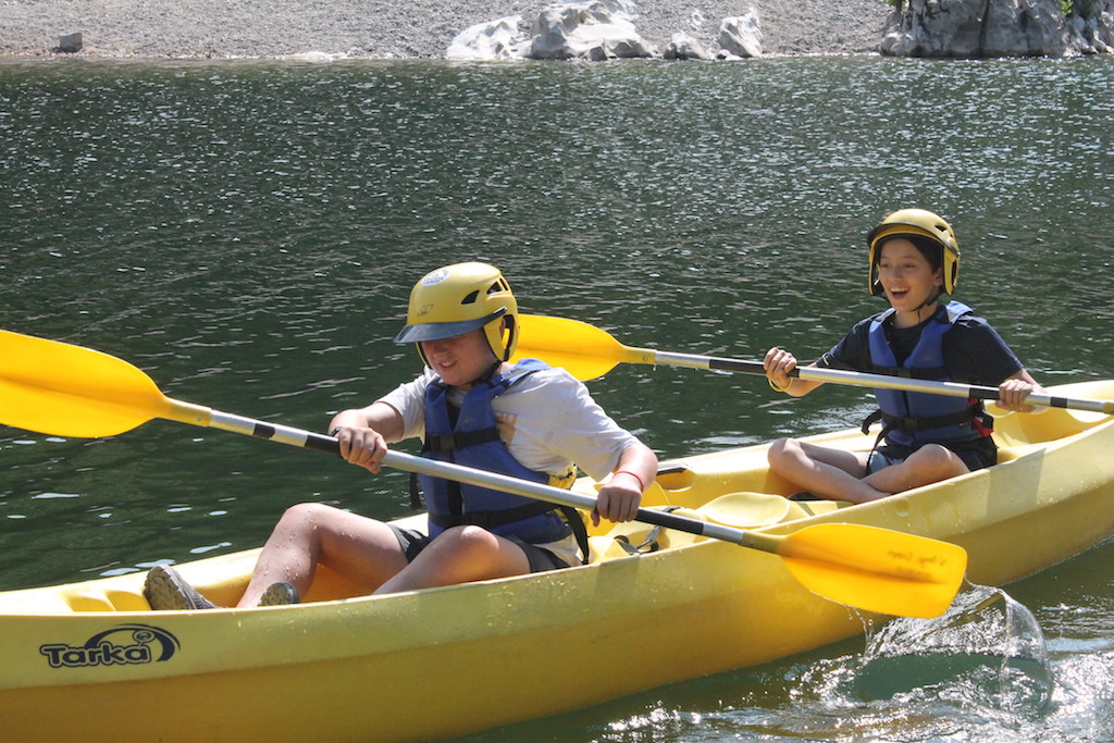 Village Camps International Summer Camp Ard&egrave;che, France 2019-07-26 https://www.villagecamps.com/journals_admin/images/2225-3150-R12Canoe12 copy.jpg